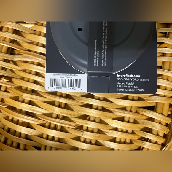 Hydro Flask - Picture 3 of 3